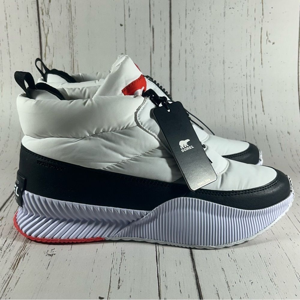 Sorel Women's Winter Boots - White and Black